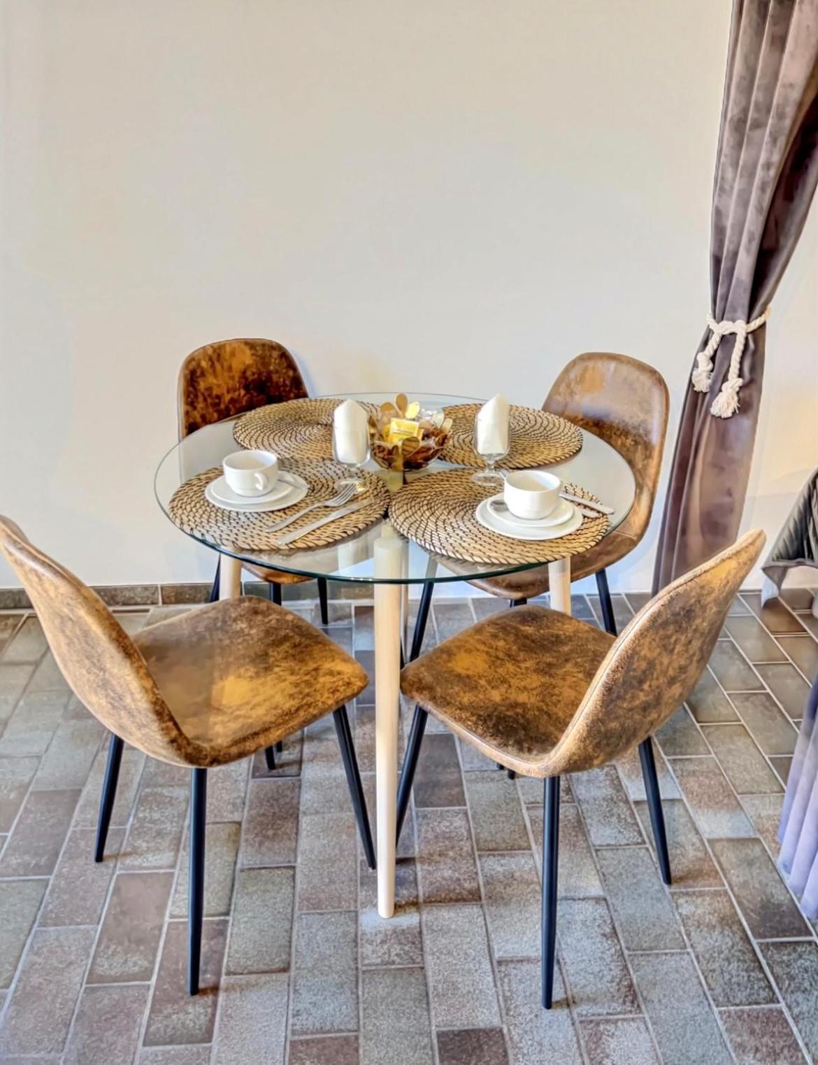 "Les Voiles" Hyeres Apartment ภายนอก รูปภาพ